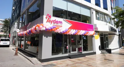Aydem ve Gediz Perakende, yenilenen şubeleriyle müşteri deneyimini zirveye taşıyor