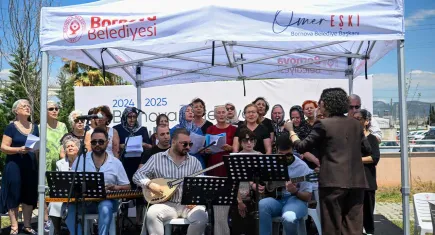 Bornova’da Sağlıklı Yaş Alma Merkezi’nde ikinci dönem başladı 