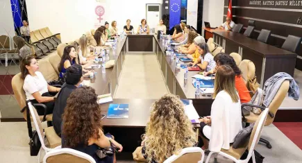 Narlıdere’de kadına şiddetle mücadelede dayanışma buluşması