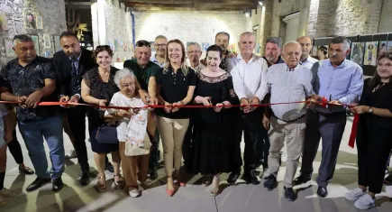 Konak’tan kursiyerlerin el emeği ürünleri Bıçakçı Han’da görücüye çıktı