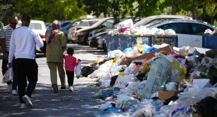 Buca’da çöp tepkisi: Kötü koku ve görüntü kirliliği vatandaşı isyan ettirdi