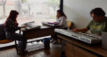 Genç İzmir’in ücretsiz müzik kursları için başvurular devam ediyor