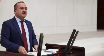 AK Partili Kırkpınar: İzmir çöp yığınları altında, yönetim krizi var