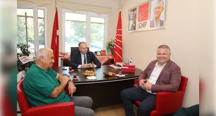 Başkan Balkan’dan CHP’li Yalaz’a ziyaret: Biz büyük bir aileyiz