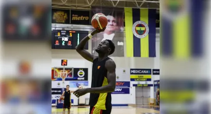 Göztepe, Fenerbahçe Koleji deplasmanında