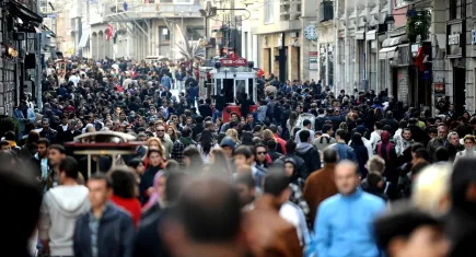 Türkiye’de kritik eşik: Yaşlı nüfus ilk kez yüzde 10’u geçti, kadınlar daha uzun ama daha sağlıksız yaşıyor