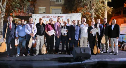 Bornova’da Aşıklar Bayramı coşkusu yaşandı