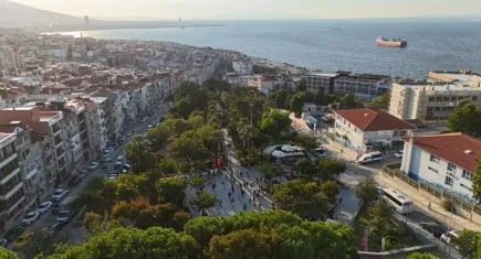 Konak’ta Yüce Sonkurt Parkı yenilendi: Çocuklar ve komşular mutluluğu keşfetti
