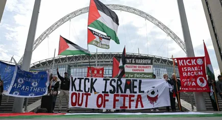 Wembley’de ‘İsrail’i FIFA’dan atın’ sloganları