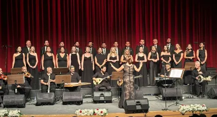 İzmir Doğalgaz çalışanlarından sürpriz konser: Sanat dolu gece!