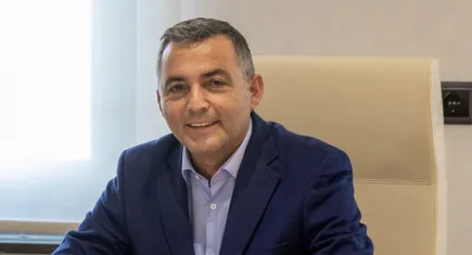 Rüşvet soruşturması sonrası tutuklanmıştı: Manavgat Belediye Başkanı Kara, CHP'den istifa etti
