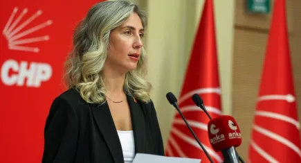 CHP’den kültür kurumlarına kritik uyarı: “Devlet Tiyatrolarını siyasi arenaya çevirmeyin”