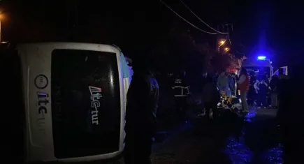 Kastamonu’da kaza: Tur midibüsü devrildi, 25 kişi yaralandı