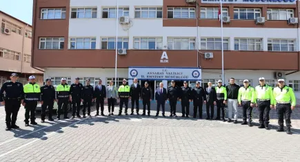“Valiyi arayacağım” diyen alkollü sürücü tutuklandı, polisler ödüllendirildi