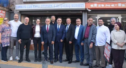 İzmir esnafından Çankaya Katlı Otoparkı yıkım kararına tepki