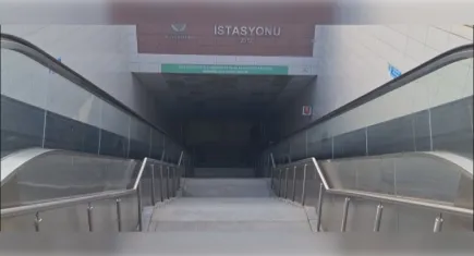 Metro raylarına atlayan kişi hayatını kaybetti