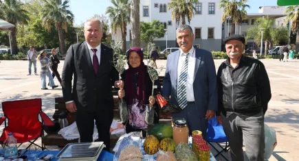 Urla’da kadın çiftçilere anlamlı kutlama: Direncin ve geleceğin omurgası sizsiniz