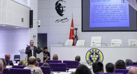 Buca Belediyesi’nden zeytin üreticilerine budama eğitimi