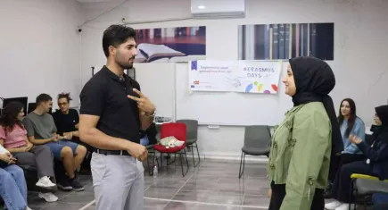 Erasmus Günü’nde gençler işaret diliyle buluştu