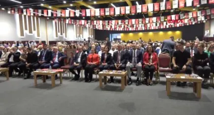 CHP Antalya’da kıran kırana seçim! Kamacı’dan salonda birlik mesajı!