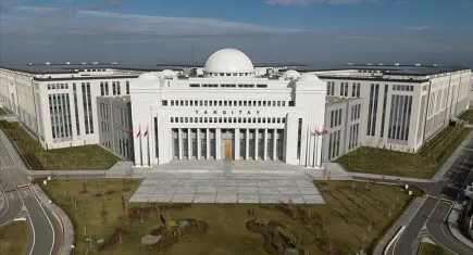 Tartıştığı eşini arabada alıkoymuştu: O kocanın cezası onandı! 