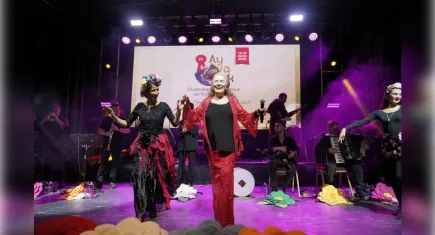 Ayvalık’ta Festival Finali Suzan Kardeş’le Taçlandı