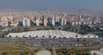 Pazaryeri esnafından Karşıyaka Belediyesi’ne sert tepki: “Tezgâhlarımızı Satamazsınız”