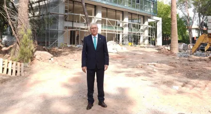 Rektör Budak, Ege Teknopark’ta incelemelerde bulundu
