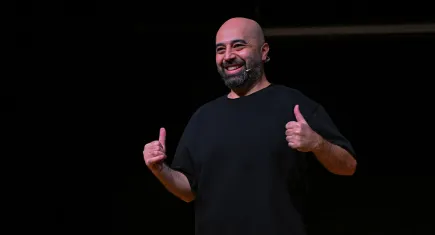 Tahsin Hasoğlu’ndan İZKİTAP’ta kahkaha dolu gece