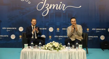 AK Parti'li İbiş, İzmir’de gençlerle buluştu