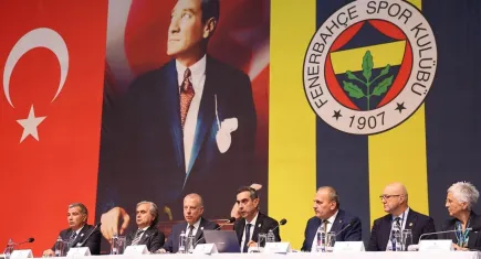 Fenerbahçe'de tarihi genel kurul! Mosturoğlu: "Kulüpte her şeyin üstünde tek bir güç var"