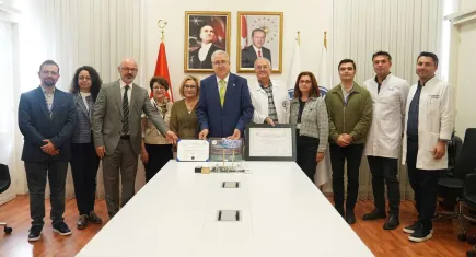 Ege Üniversitesi Tıp Fakültesi uzmanlık eğitiminde kalitesini tescilledi