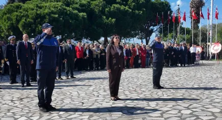 Foça’da cumhuriyetin 102. yılı coşkuyla başladı