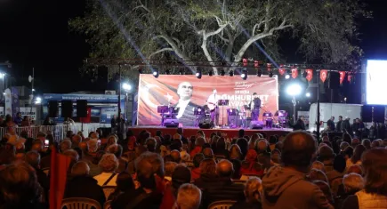 İzmir’de ‘Cumhuriyet Her Yerde’ kutlamaları sona erdi 