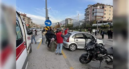 Denizli’de otomobille motosiklet çarpıştı: 4 kişi yaralandı