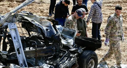 İsrail, Lübnan’ın güneyinde bir aracı İHA ile vurdu