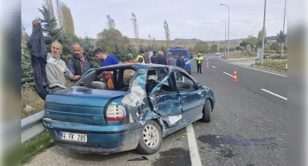 Uşak’ta TIR ile otomobil çarpıştı: 1 kişi ağır yaralandı