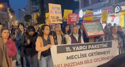 İzmir Mor Dayanışma’dan 11. Yargı Paketi’ne tepki: Geri Çektireceğiz