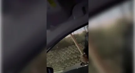 Maltepe’de trafikte “korna” kavgası: Sürücü elindeki sopayla diğer araca saldırdı
