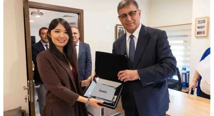 Başkan Tugay, Çinli turizm devi Trip.com’u ağırladı: Her türlü turizm girişimini destekliyorum