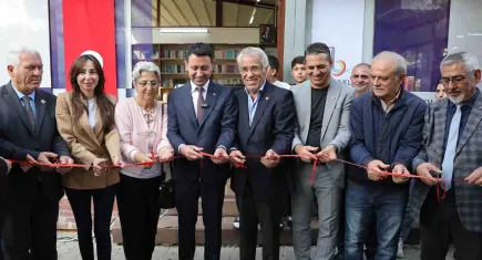 Bayraklı’da Dijital Dershane hizmete girdi