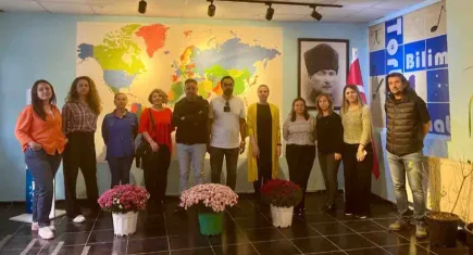 İzmir’de Harezmi Eğitim Modeli Öğretmen Eğitimleri başladı