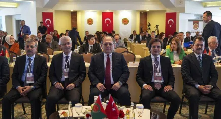 İzmir’de “Kadastro ve Orman Hukuku” Çalıştayı