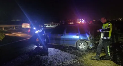 İstanbul- İzmir seferini yapan yolcu otobüsü kazaya karıştı!