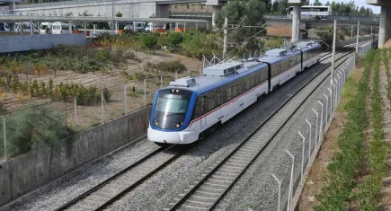 İZBAN zammına tepki gösteren vatandaşlar imza kampanyası başlattı