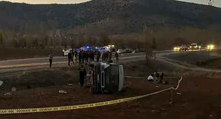 Kahramanmaraş’ta kaza: İşçi servisi devrildi! 2 ölü, 7 yaralı