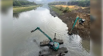 DSİ'den Gediz Nehri'nde amfibik operasyon