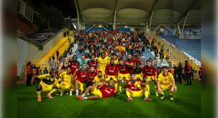 Göztepe milli araya zirve takibinde girdi
