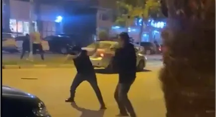 Kardeş kardeşe düştü: 4 yaralı!