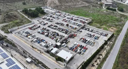İzmir’de hurda araçlar ekonomiye kazandırılıyor: 601 araç merkezde işlem görüyor